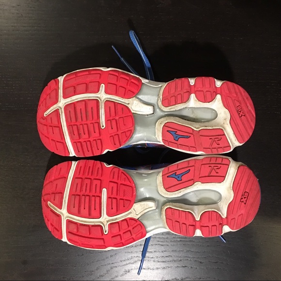 Mizuno Wave Rider 19 Sneakers - Picture 7 of 7